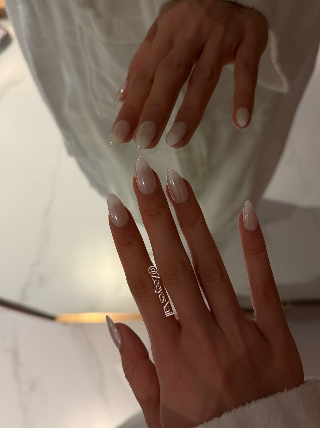 Reusable Milky Glazed handmade press-on nails by ZeeyesNail