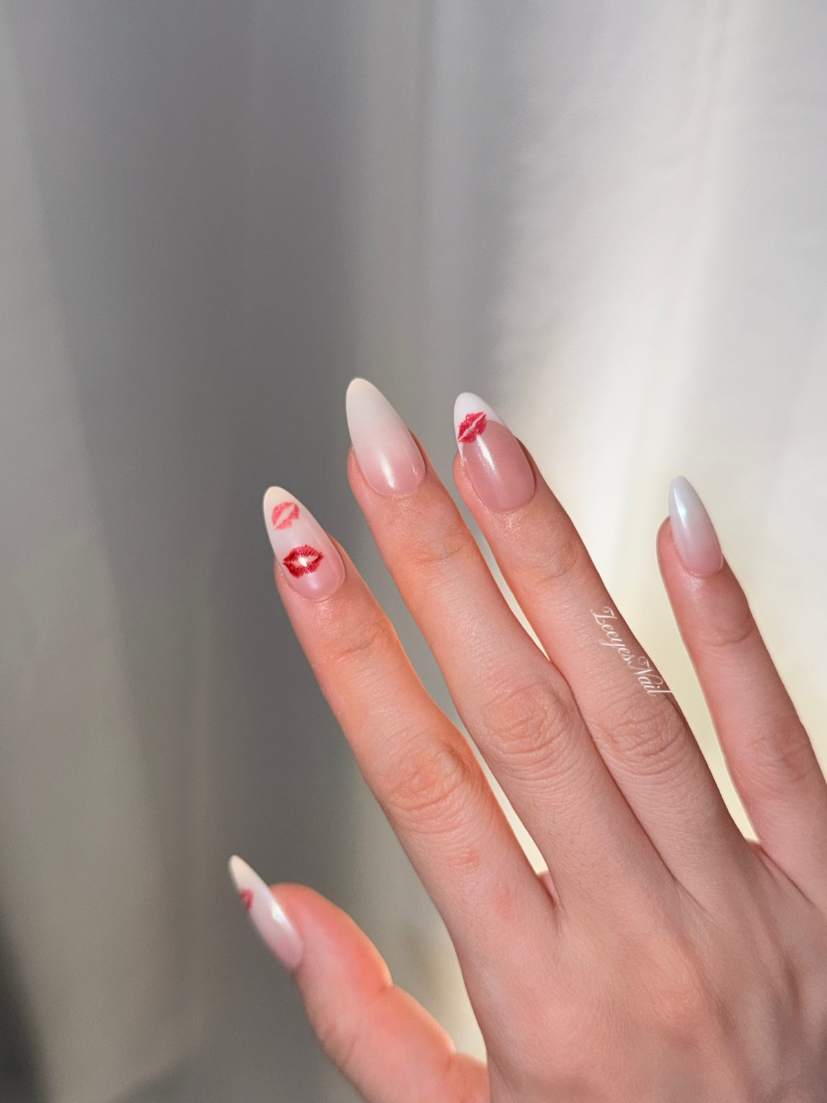 Kiss Me – Handmade Press-On Nails