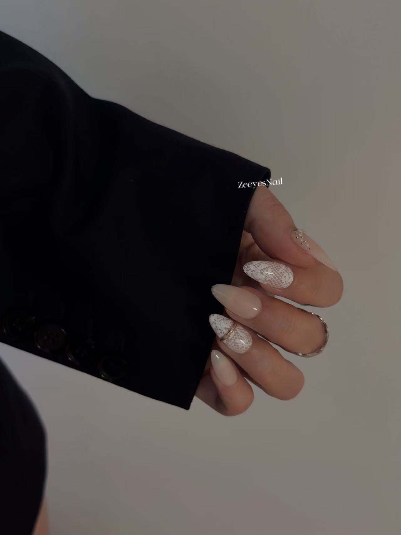 Lace Muse