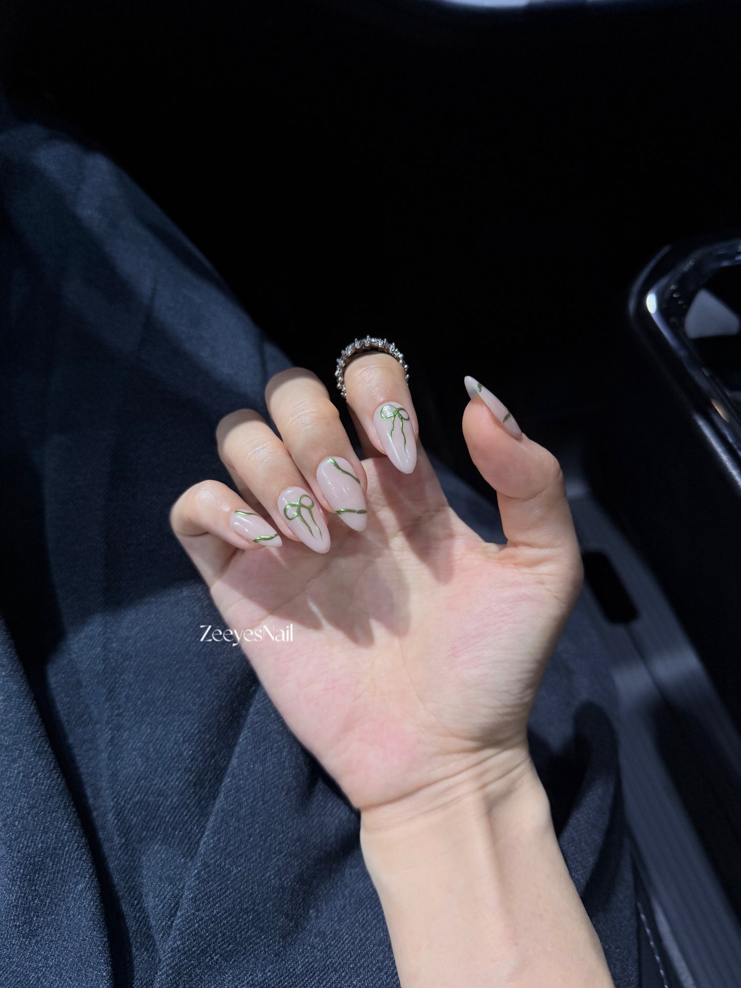 Chrome Ribbon