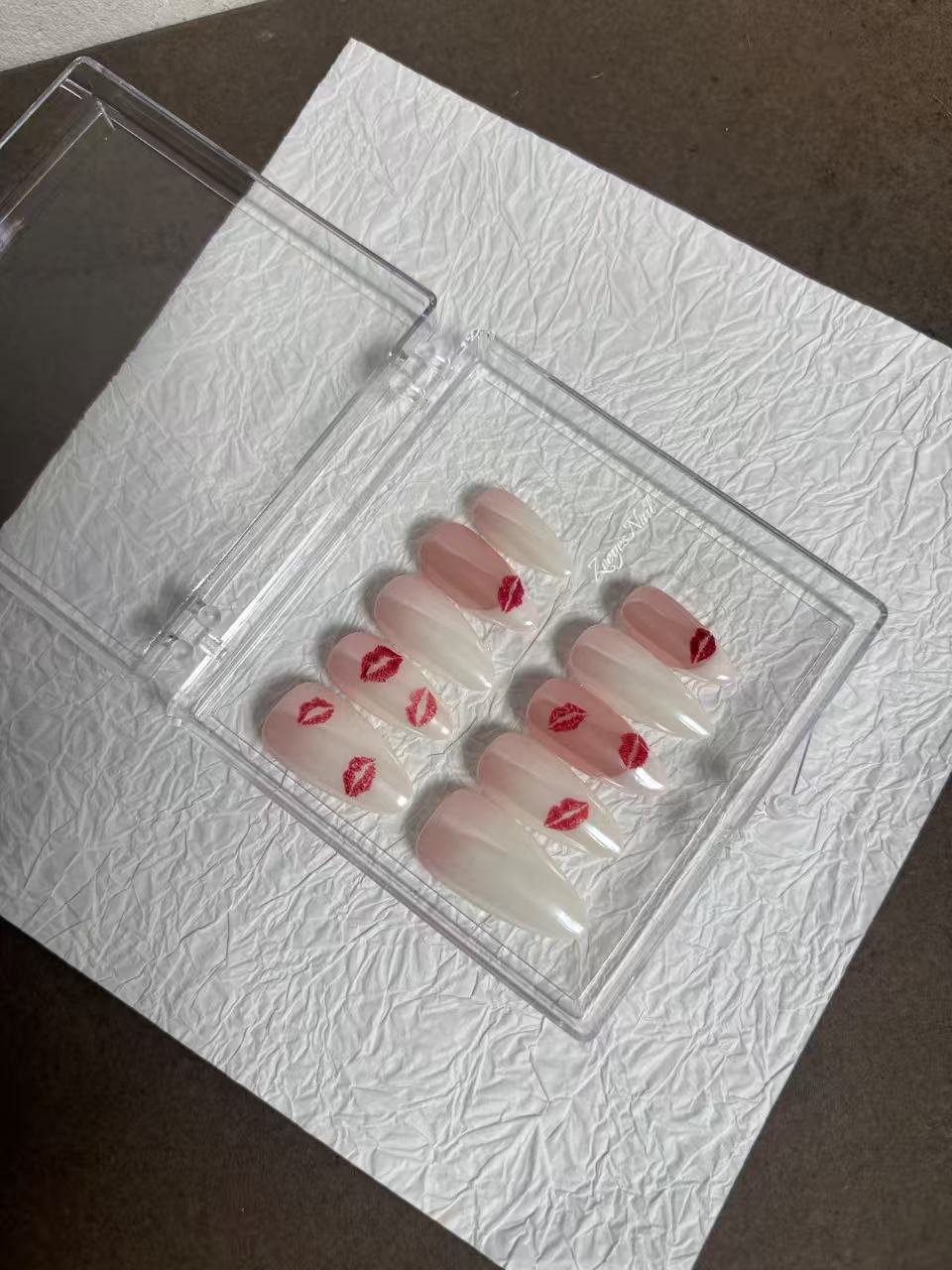 Kiss Me – Handmade Press-On Nails
